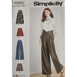 Simplicity Skirt Pant Short Pattern S9682 Women Size 14-22